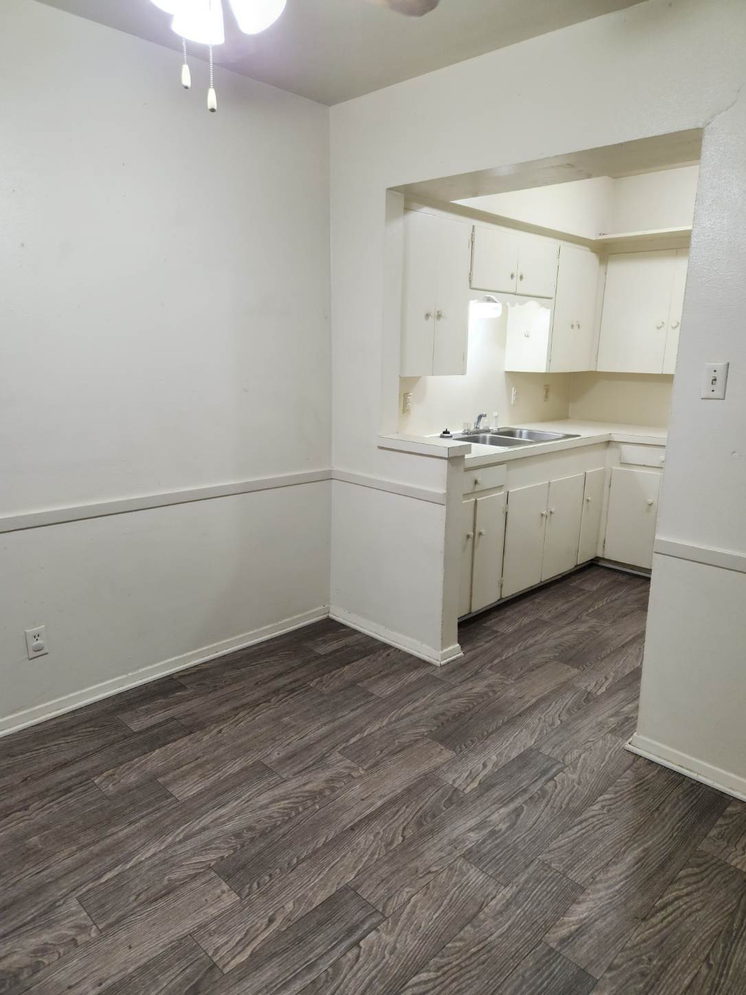 906 Grant Street - 220